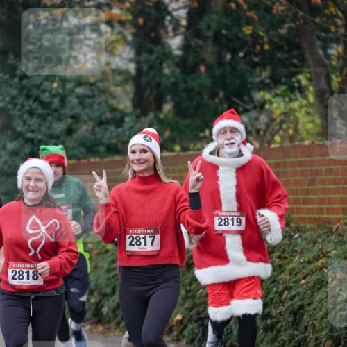 07.12.2025 - St. Pauli X-Mass-Run No. 15 Michael Burmester http://msf.ph/oto/9413110 07.12.2025 10:03:03 Laufen 1, 2818, 15, 2817, 2819 meine-sportfotos.de