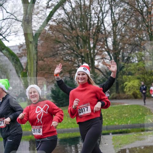 07.12.2025 - St. Pauli X-Mass-Run No. 15 Michael Burmester http://msf.ph/oto/9413149 07.12.2025 10:03:05 Laufen 8, 571, 15, 2818, 15, 2817 meine-sportfotos.de