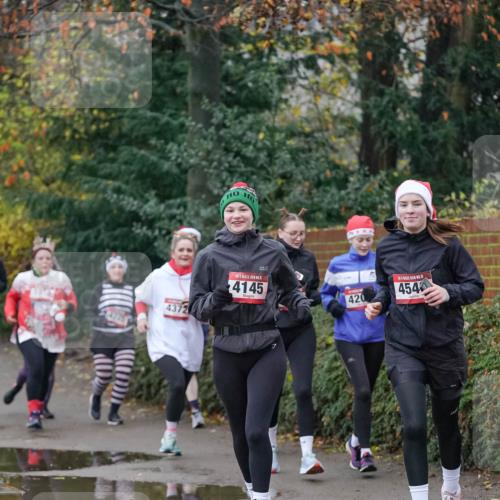 07.12.2025 - St. Pauli X-Mass-Run No. 15 Michael Burmester http://msf.ph/oto/9413176 07.12.2025 10:03:10 Laufen 4372, 4145, 420, 5, 4546 meine-sportfotos.de