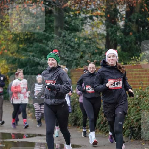 07.12.2025 - St. Pauli X-Mass-Run No. 15 Michael Burmester http://msf.ph/oto/9413188 07.12.2025 10:03:10 Laufen 15, 7, 420, 549 meine-sportfotos.de