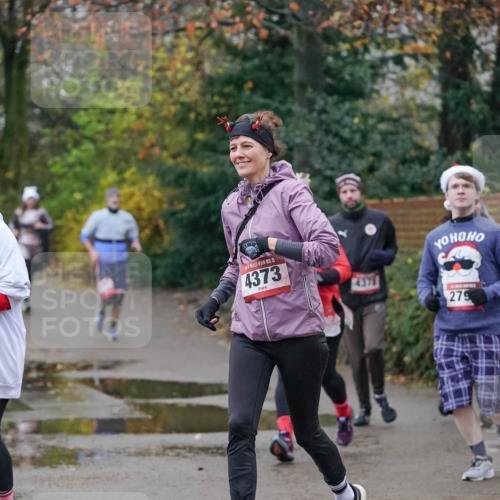 07.12.2025 - St. Pauli X-Mass-Run No. 15 Michael Burmester http://msf.ph/oto/9413233 07.12.2025 10:03:14 Laufen 15, 4373, 4378, 279 meine-sportfotos.de