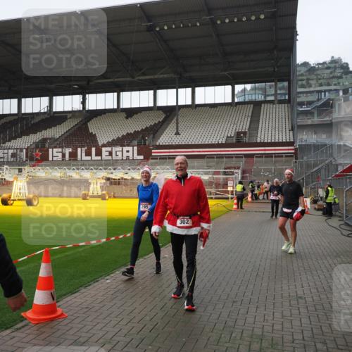07.12.2025 - St. Pauli X-Mass-Run No. 15 Fabian Wolf http://msf.ph/oto/9413246 07.12.2025 11:19:23 Ziel 295, 302, 797, 1617, 2062, 2597, 2788, 3205 meine-sportfotos.de
