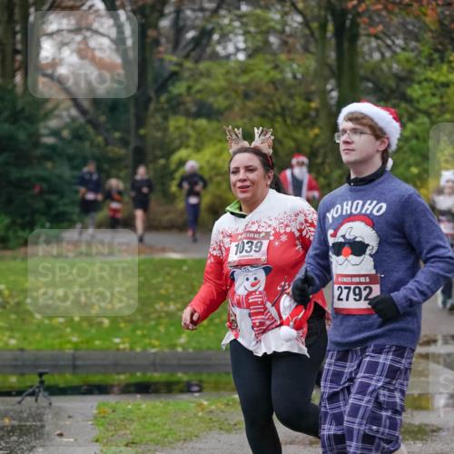 07.12.2025 - St. Pauli X-Mass-Run No. 15 Michael Burmester http://msf.ph/oto/9413248 07.12.2025 10:03:16 Laufen 1039, 5, 2792 meine-sportfotos.de