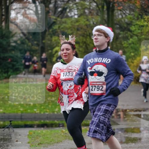 07.12.2025 - St. Pauli X-Mass-Run No. 15 Michael Burmester http://msf.ph/oto/9413251 07.12.2025 10:03:16 Laufen 1039, 2792 meine-sportfotos.de