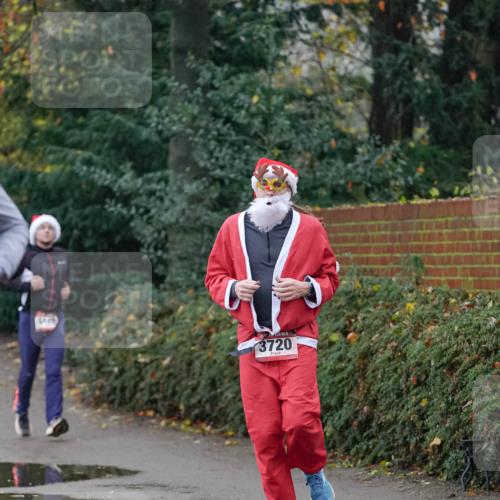 07.12.2025 - St. Pauli X-Mass-Run No. 15 Michael Burmester http://msf.ph/oto/9413345 07.12.2025 10:03:25 Laufen 4444, 15, 3720 meine-sportfotos.de