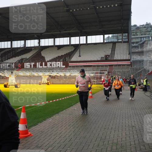 07.12.2025 - St. Pauli X-Mass-Run No. 15 Fabian Wolf http://msf.ph/oto/9413359 07.12.2025 11:19:36 Ziel 367, 373, 797, 1336, 1343, 1563, 2062 meine-sportfotos.de