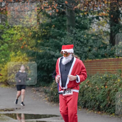 07.12.2025 - St. Pauli X-Mass-Run No. 15 Michael Burmester http://msf.ph/oto/9413360 07.12.2025 10:03:26 Laufen 15, 3720 meine-sportfotos.de