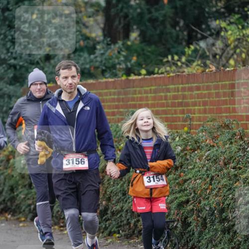 07.12.2025 - St. Pauli X-Mass-Run No. 15 Michael Burmester http://msf.ph/oto/9413417 07.12.2025 10:03:34 Laufen 3156, 3154, 1000 meine-sportfotos.de