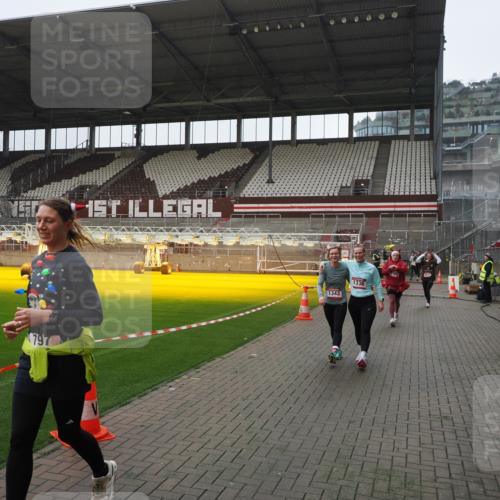 07.12.2025 - St. Pauli X-Mass-Run No. 15 Fabian Wolf http://msf.ph/oto/9413428 07.12.2025 11:19:43 Ziel 367, 373, 1336, 1343, 1563, 2217, 3160, 3822, 3823 meine-sportfotos.de