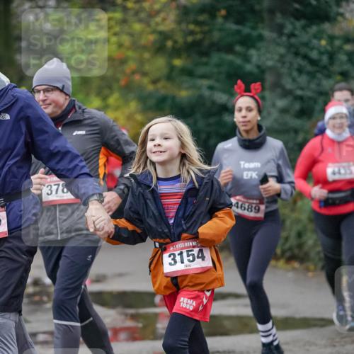 07.12.2025 - St. Pauli X-Mass-Run No. 15 Michael Burmester http://msf.ph/oto/9413450 07.12.2025 10:03:37 Laufen 378, 4689, 3154, 1000 meine-sportfotos.de