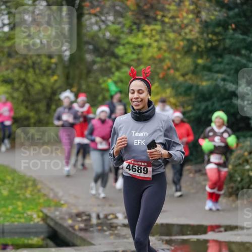 07.12.2025 - St. Pauli X-Mass-Run No. 15 Michael Burmester http://msf.ph/oto/9413462 07.12.2025 10:03:38 Laufen 15, 4689 meine-sportfotos.de