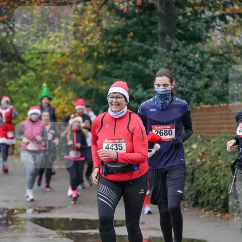 07.12.2025 - St. Pauli X-Mass-Run No. 15 Michael Burmester http://msf.ph/oto/9413468 07.12.2025 10:03:39 Laufen 15, 4435, 15, 2680, 2 meine-sportfotos.de