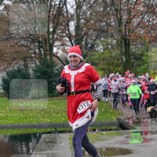 07.12.2025 - St. Pauli X-Mass-Run No. 15 Michael Burmester http://msf.ph/oto/9413632 07.12.2025 10:03:51 Laufen 1312 meine-sportfotos.de
