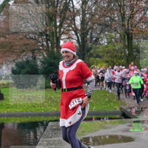 07.12.2025 - St. Pauli X-Mass-Run No. 15 Michael Burmester http://msf.ph/oto/9413634 07.12.2025 10:03:51 Laufen 15, 1312 meine-sportfotos.de