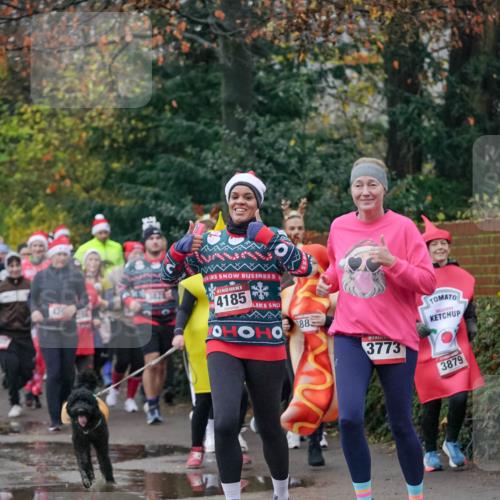 07.12.2025 - St. Pauli X-Mass-Run No. 15 Michael Burmester http://msf.ph/oto/9413640 07.12.2025 10:03:53 Laufen 15, 4185, 883, 3773, 3879 meine-sportfotos.de