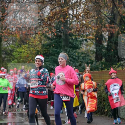 07.12.2025 - St. Pauli X-Mass-Run No. 15 Michael Burmester http://msf.ph/oto/9413649 07.12.2025 10:03:53 Laufen 4185, 88, 3773, 3879 meine-sportfotos.de