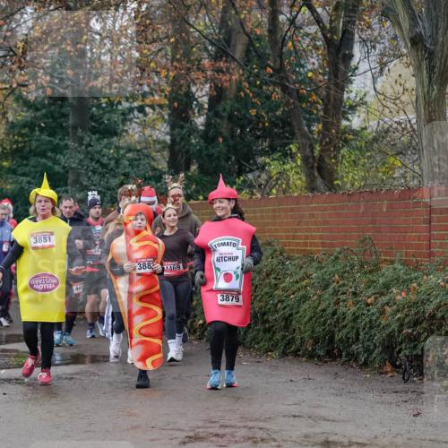 07.12.2025 - St. Pauli X-Mass-Run No. 15 Michael Burmester http://msf.ph/oto/9413664 07.12.2025 10:03:54 Laufen 3881, 449, 3882, 4469, 3879 meine-sportfotos.de