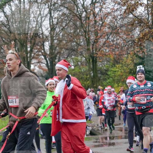 07.12.2025 - St. Pauli X-Mass-Run No. 15 Michael Burmester http://msf.ph/oto/9413730 07.12.2025 10:03:59 Laufen 15, 4461, 4296, 328 meine-sportfotos.de