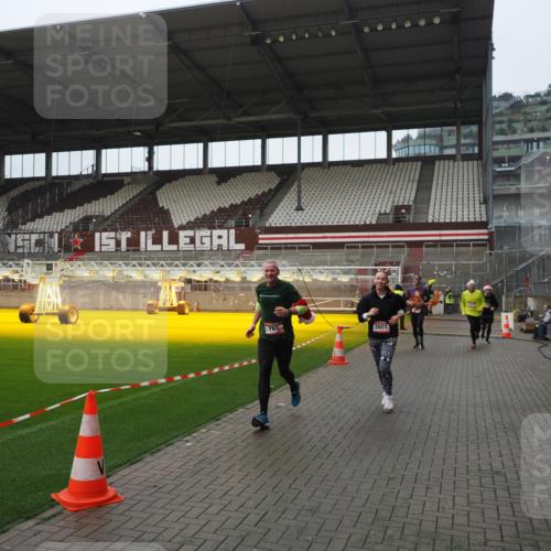 07.12.2025 - St. Pauli X-Mass-Run No. 15 Fabian Wolf http://msf.ph/oto/9413765 07.12.2025 11:20:49 Ziel 540, 765, 2242, 2379, 2462, 2601, 3037 meine-sportfotos.de