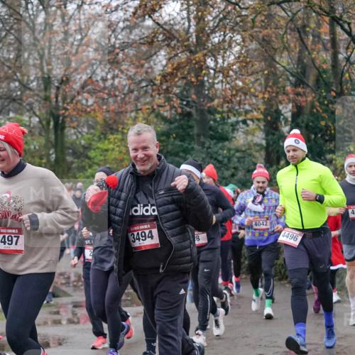 07.12.2025 - St. Pauli X-Mass-Run No. 15 Michael Burmester http://msf.ph/oto/9413772 07.12.2025 10:04:02 Laufen 15, 497, 2, 15, 3494, 8, 4042, 4496, 40 meine-sportfotos.de