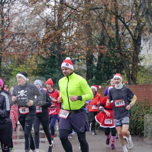 07.12.2025 - St. Pauli X-Mass-Run No. 15 Michael Burmester http://msf.ph/oto/9413778 07.12.2025 10:04:03 Laufen 28, 699, 4496, 1104, 4071, 3779 meine-sportfotos.de