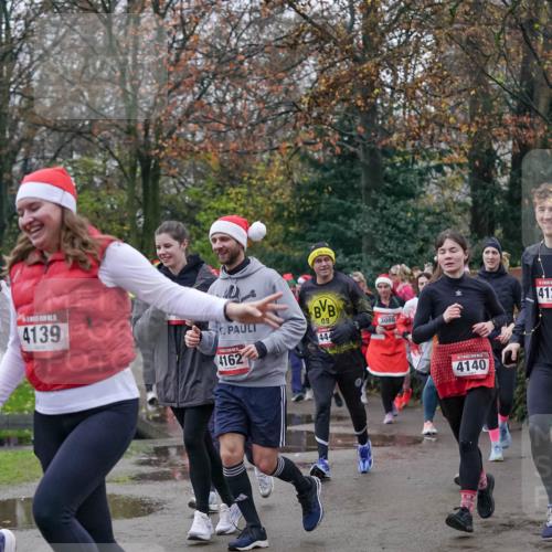 07.12.2025 - St. Pauli X-Mass-Run No. 15 Michael Burmester http://msf.ph/oto/9413864 07.12.2025 10:04:10 Laufen 4139, 4162, 09, 444, 3080, 412, 4140 meine-sportfotos.de