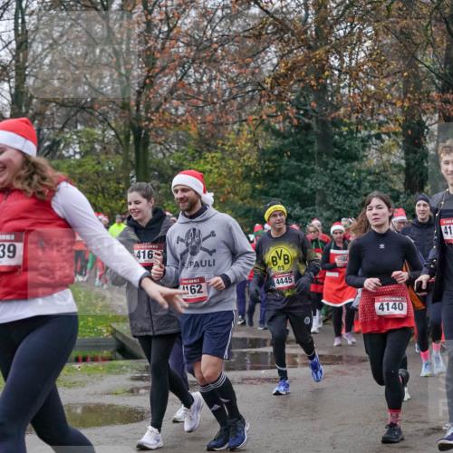 07.12.2025 - St. Pauli X-Mass-Run No. 15 Michael Burmester http://msf.ph/oto/9413867 07.12.2025 10:04:10 Laufen 39, 416, 162, 09, 4445, 4140, 412 meine-sportfotos.de