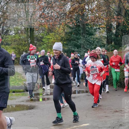07.12.2025 - St. Pauli X-Mass-Run No. 15 Michael Burmester http://msf.ph/oto/9413913 07.12.2025 10:04:13 Laufen 3982, 4464, 2073, 4513 meine-sportfotos.de
