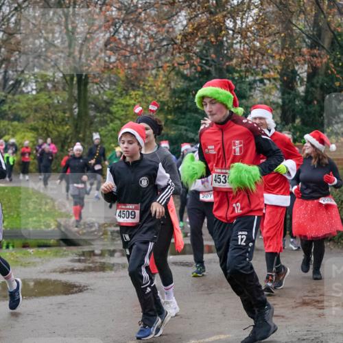 07.12.2025 - St. Pauli X-Mass-Run No. 15 Michael Burmester http://msf.ph/oto/9414074 07.12.2025 10:04:25 Laufen 4509, 207, 4539, 12, 12 meine-sportfotos.de