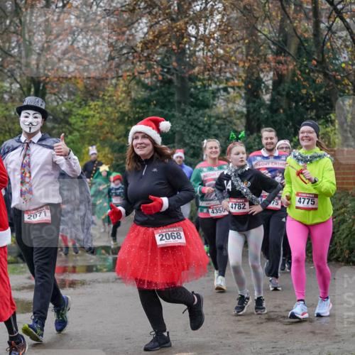 07.12.2025 - St. Pauli X-Mass-Run No. 15 Michael Burmester http://msf.ph/oto/9414098 07.12.2025 10:04:27 Laufen 2071, 2068, 4350, 4782, 75, 4775 meine-sportfotos.de