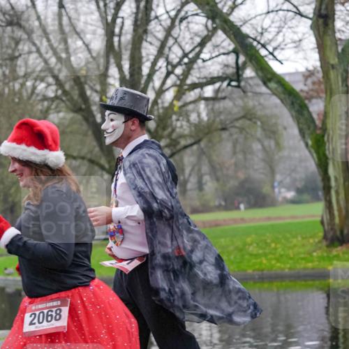 07.12.2025 - St. Pauli X-Mass-Run No. 15 Michael Burmester http://msf.ph/oto/9414116 07.12.2025 10:04:28 Laufen 2068 meine-sportfotos.de