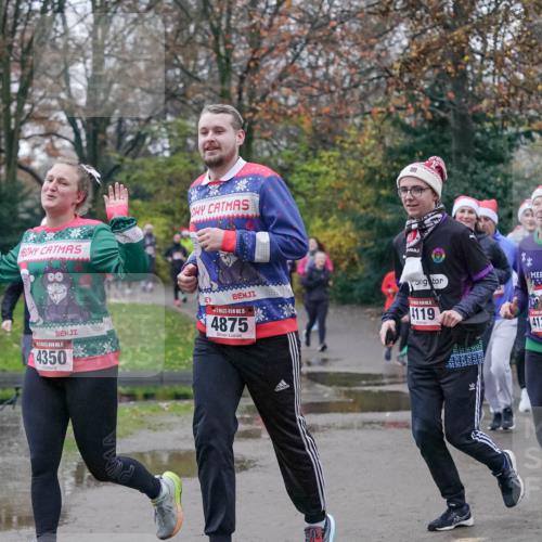 07.12.2025 - St. Pauli X-Mass-Run No. 15 Michael Burmester http://msf.ph/oto/9414119 07.12.2025 10:04:29 Laufen 15, 4350, 15, 4875, 4119, 412 meine-sportfotos.de