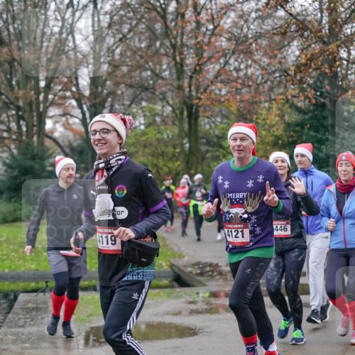07.12.2025 - St. Pauli X-Mass-Run No. 15 Michael Burmester http://msf.ph/oto/9414131 07.12.2025 10:04:30 Laufen 119, 5, 4121, 446 meine-sportfotos.de