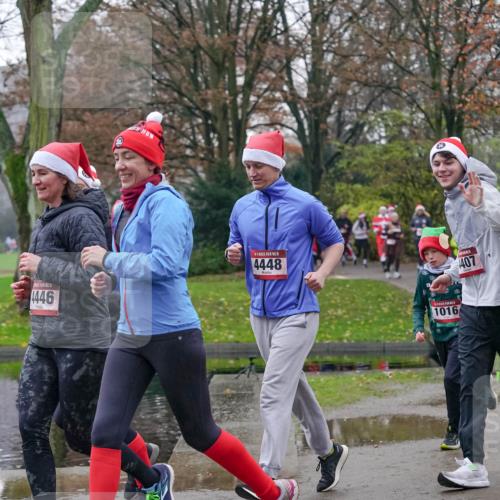 07.12.2025 - St. Pauli X-Mass-Run No. 15 Michael Burmester http://msf.ph/oto/9414149 07.12.2025 10:04:32 Laufen 4446, 15, 4448, 407, 1016 meine-sportfotos.de