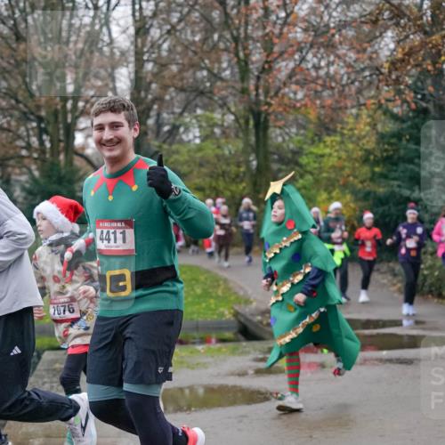 07.12.2025 - St. Pauli X-Mass-Run No. 15 Michael Burmester http://msf.ph/oto/9414155 07.12.2025 10:04:33 Laufen 15, 4411, 1076 meine-sportfotos.de