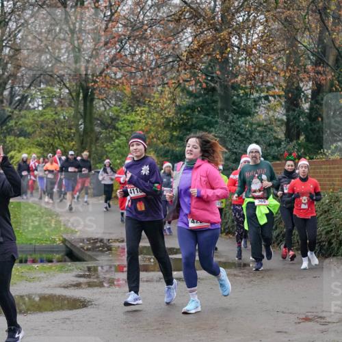 07.12.2025 - St. Pauli X-Mass-Run No. 15 Michael Burmester http://msf.ph/oto/9414201 07.12.2025 10:04:37 Laufen 411, 387, 369 meine-sportfotos.de