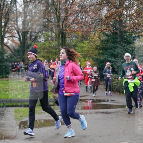 07.12.2025 - St. Pauli X-Mass-Run No. 15 Michael Burmester http://msf.ph/oto/9414213 07.12.2025 10:04:38 Laufen 369, 122 meine-sportfotos.de