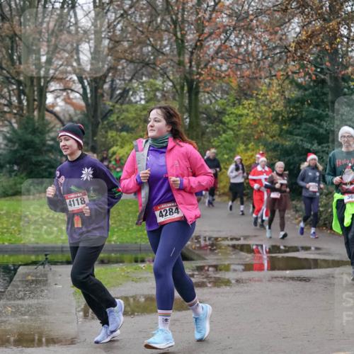 07.12.2025 - St. Pauli X-Mass-Run No. 15 Michael Burmester http://msf.ph/oto/9414219 07.12.2025 10:04:38 Laufen 4118, 4284, 369 meine-sportfotos.de