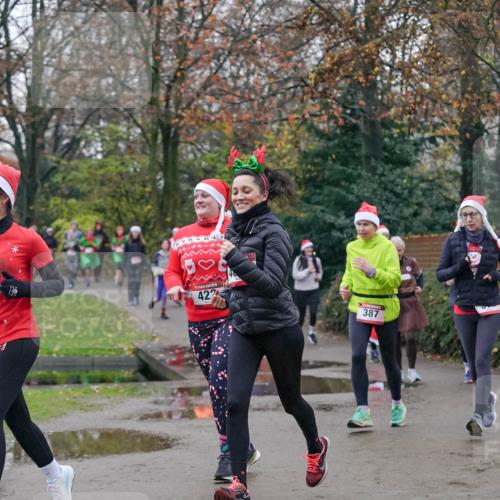 07.12.2025 - St. Pauli X-Mass-Run No. 15 Michael Burmester http://msf.ph/oto/9414243 07.12.2025 10:04:41 Laufen 422, 387 meine-sportfotos.de