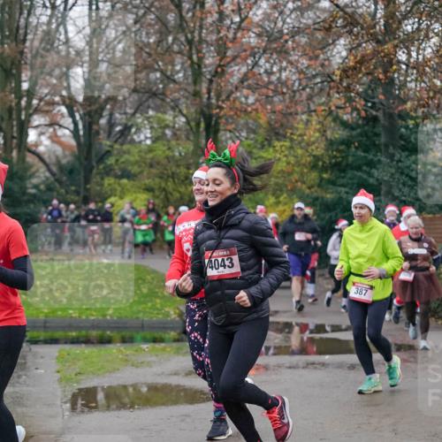 07.12.2025 - St. Pauli X-Mass-Run No. 15 Michael Burmester http://msf.ph/oto/9414249 07.12.2025 10:04:41 Laufen 4043, 387 meine-sportfotos.de