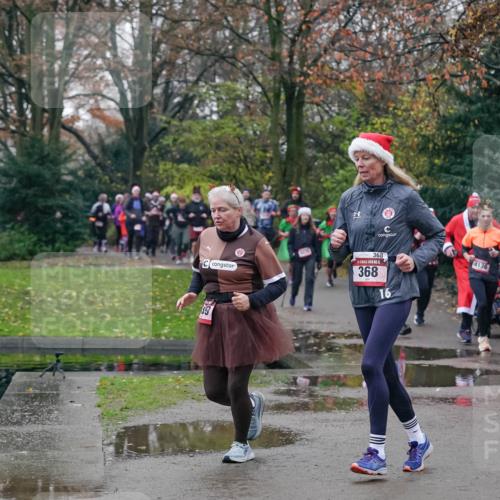 07.12.2025 - St. Pauli X-Mass-Run No. 15 Michael Burmester http://msf.ph/oto/9414279 07.12.2025 10:04:44 Laufen 368, 15, 368, 16, 4136, 39 meine-sportfotos.de
