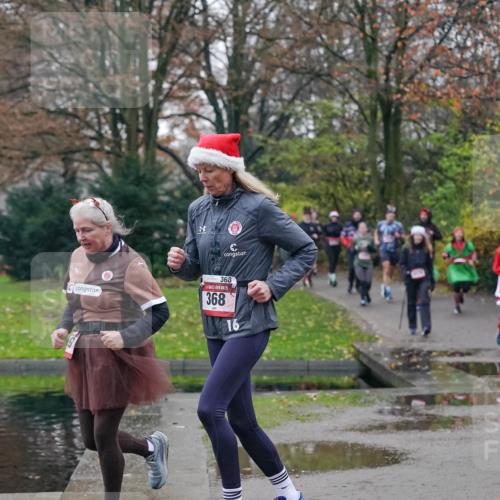 07.12.2025 - St. Pauli X-Mass-Run No. 15 Michael Burmester http://msf.ph/oto/9414288 07.12.2025 10:04:44 Laufen 368, 15, 368, 16 meine-sportfotos.de