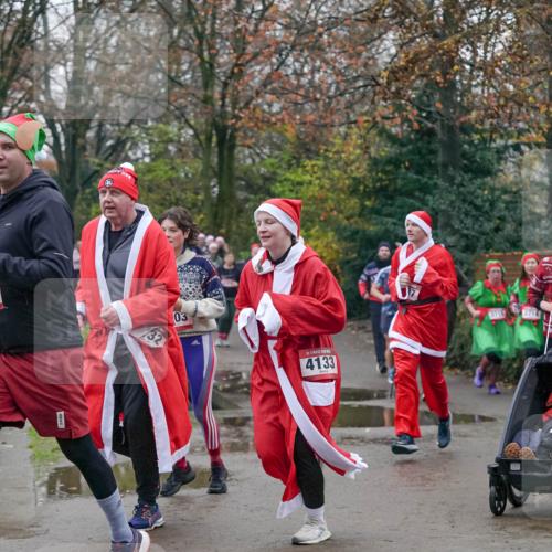 07.12.2025 - St. Pauli X-Mass-Run No. 15 Michael Burmester http://msf.ph/oto/9414339 07.12.2025 10:04:49 Laufen 3, 03, 4133, 3715, 3714 meine-sportfotos.de