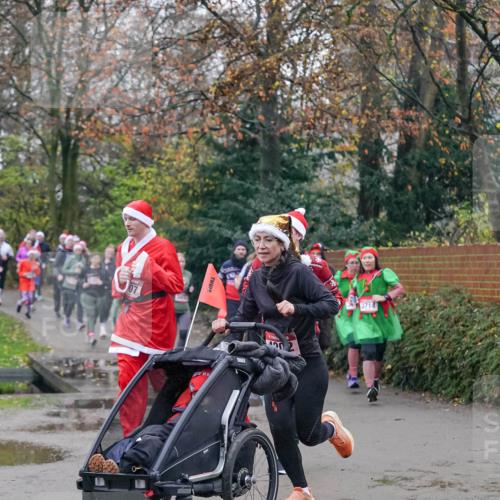 07.12.2025 - St. Pauli X-Mass-Run No. 15 Michael Burmester http://msf.ph/oto/9414351 07.12.2025 10:04:50 Laufen  meine-sportfotos.de