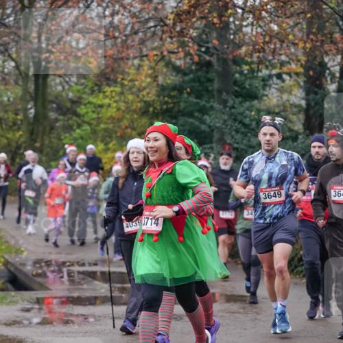 07.12.2025 - St. Pauli X-Mass-Run No. 15 Michael Burmester http://msf.ph/oto/9414384 07.12.2025 10:04:53 Laufen 039, 3714, 2172, 34, 3649, 364 meine-sportfotos.de