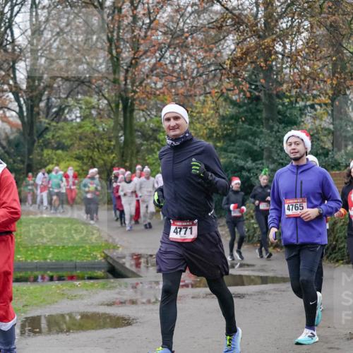 07.12.2025 - St. Pauli X-Mass-Run No. 15 Michael Burmester http://msf.ph/oto/9414528 07.12.2025 10:05:04 Laufen 15, 4771, 2074, 4765 meine-sportfotos.de