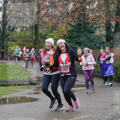 07.12.2025 - St. Pauli X-Mass-Run No. 15 Michael Burmester http://msf.ph/oto/9414551 07.12.2025 10:05:06 Laufen 2188, 2101, 4440, 206 meine-sportfotos.de