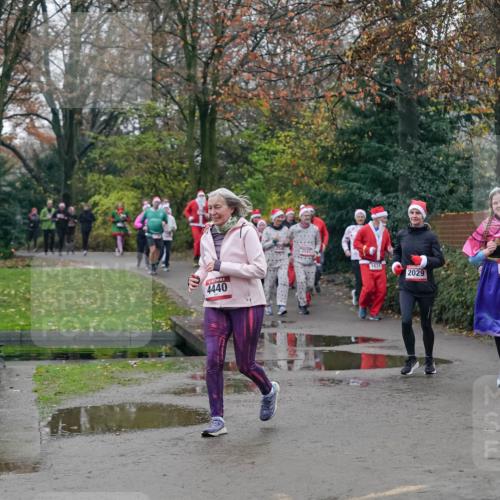 07.12.2025 - St. Pauli X-Mass-Run No. 15 Michael Burmester http://msf.ph/oto/9414575 07.12.2025 10:05:07 Laufen 4440, 1631, 2029 meine-sportfotos.de