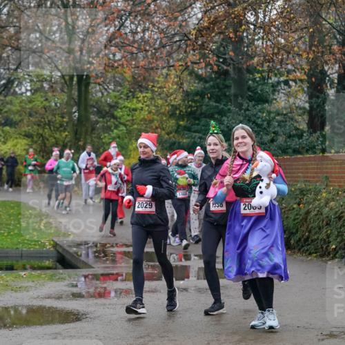07.12.2025 - St. Pauli X-Mass-Run No. 15 Michael Burmester http://msf.ph/oto/9414599 07.12.2025 10:05:09 Laufen 2029, 1468, 200 meine-sportfotos.de