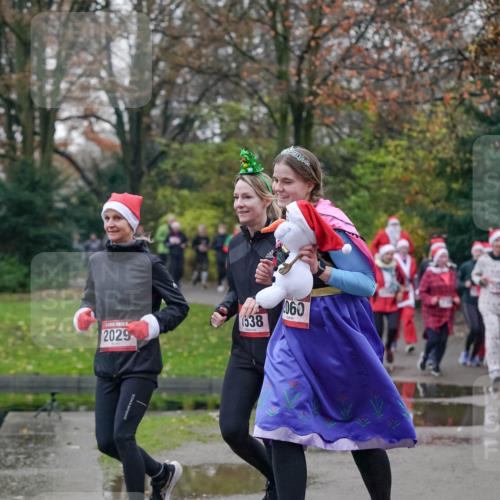 07.12.2025 - St. Pauli X-Mass-Run No. 15 Michael Burmester http://msf.ph/oto/9414620 07.12.2025 10:05:10 Laufen 060, 1538, 2029 meine-sportfotos.de